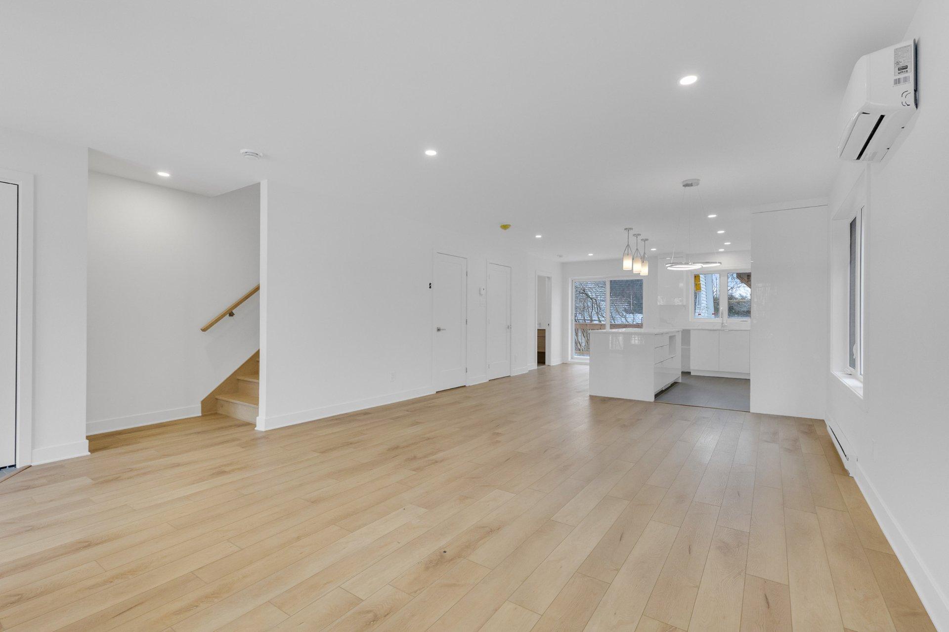 









279A


Rue Principale

,
Saint-Basile-le-Grand,




QC
J3N1J7

