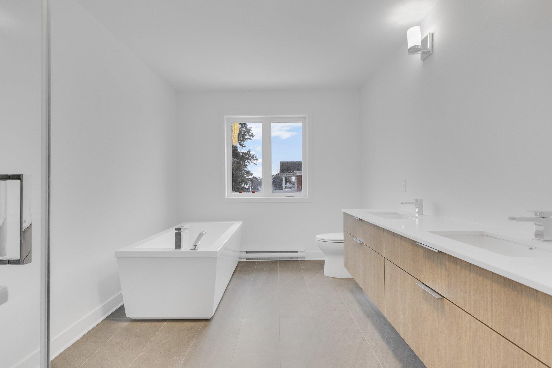 









279A


Rue Principale

,
Saint-Basile-le-Grand,




QC
J3N1J7

