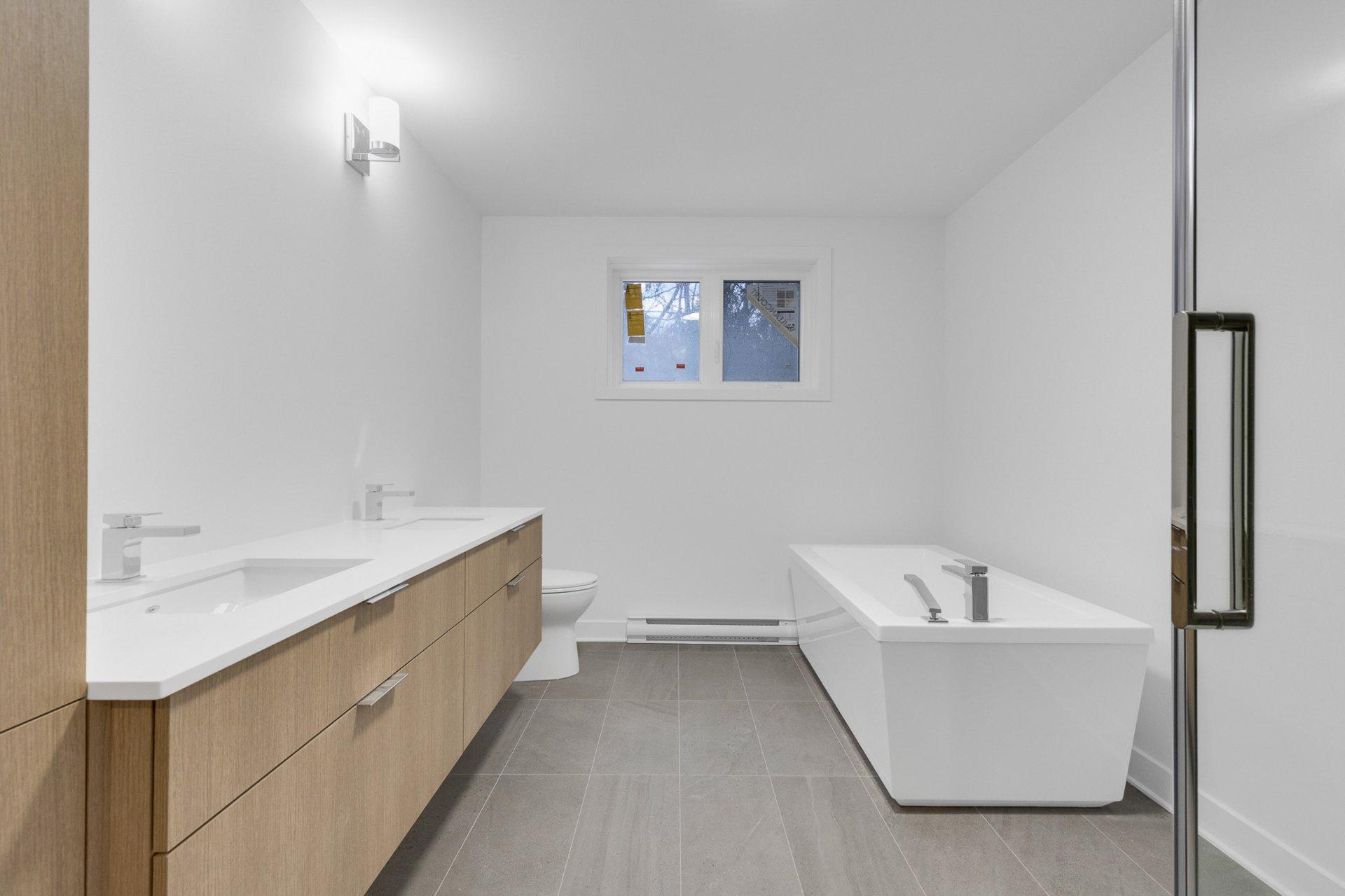 









279A


Rue Principale

,
Saint-Basile-le-Grand,




QC
J3N1J7

