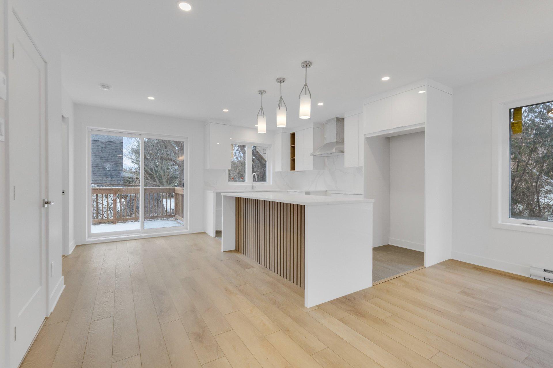 









279A


Rue Principale

,
Saint-Basile-le-Grand,




QC
J3N1J7


