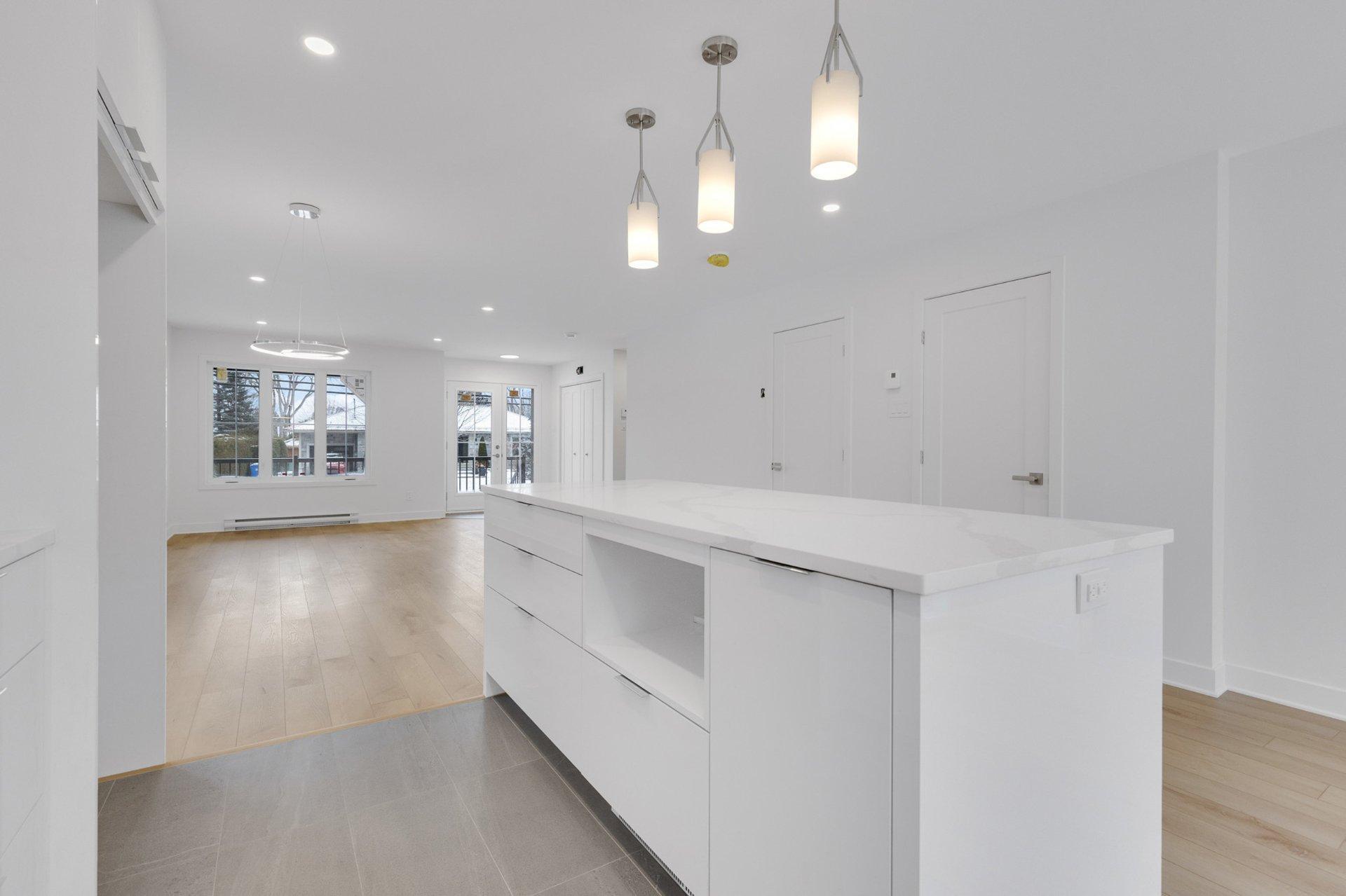 









279A


Rue Principale

,
Saint-Basile-le-Grand,




QC
J3N1J7

