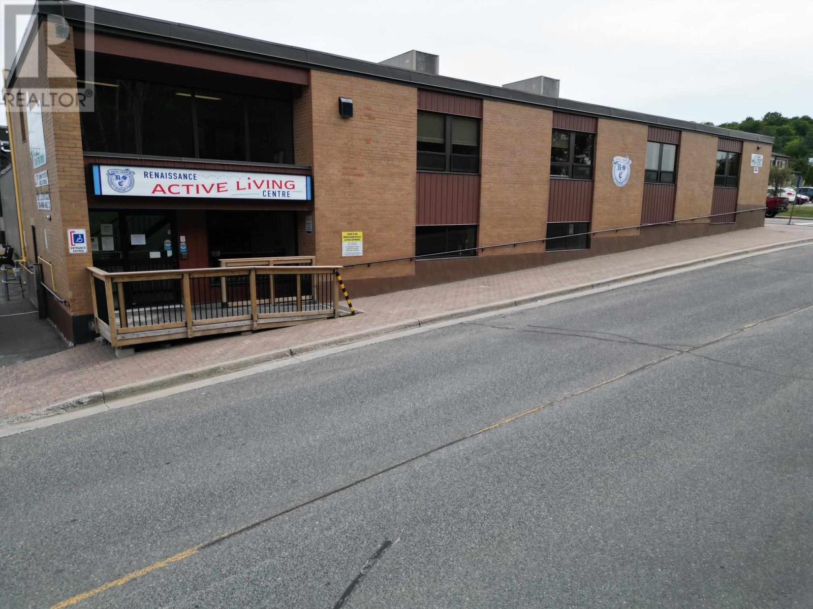 












2 Veteran's WAY

,
Elliot Lake,




Ontario
P5A1Z6

