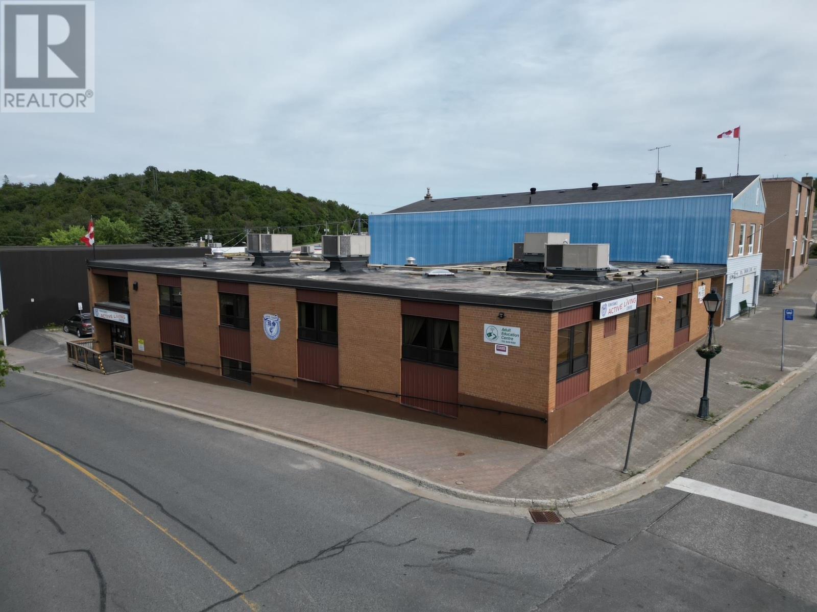 












2 Veteran's WAY

,
Elliot Lake,




Ontario
P5A1Z6

