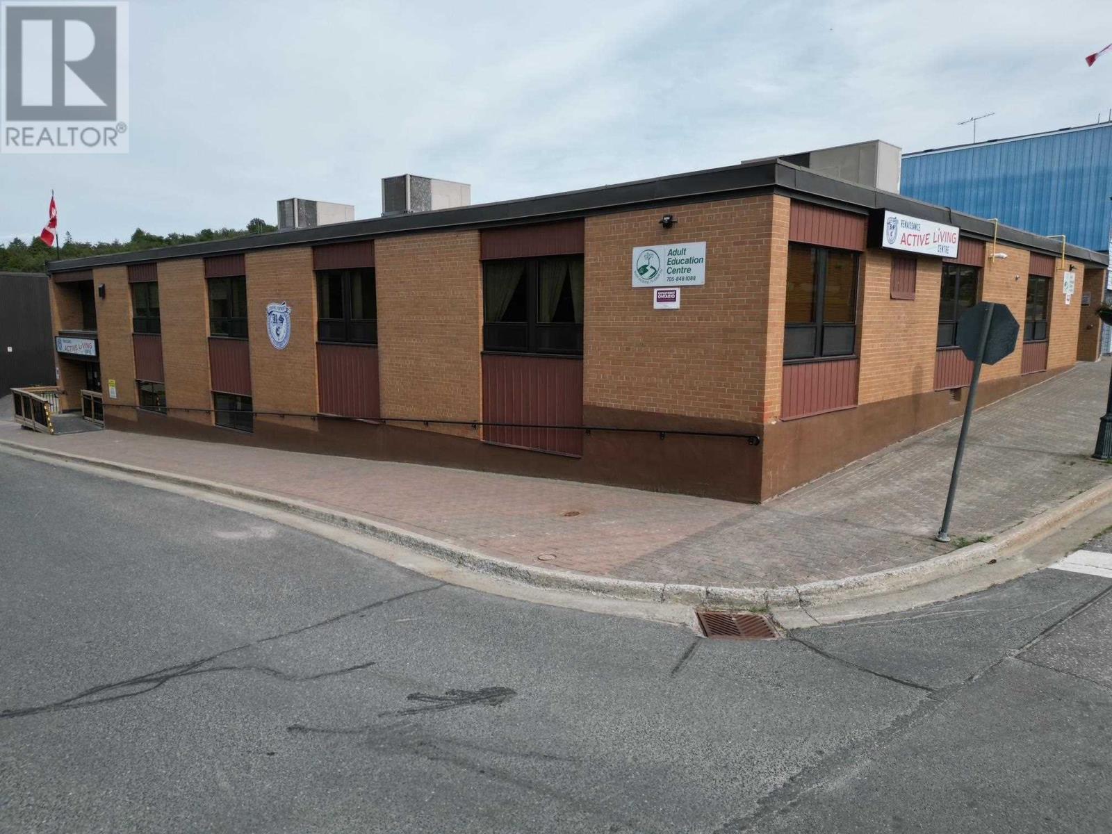 












2 Veteran's WAY

,
Elliot Lake,




Ontario
P5A1Z6

