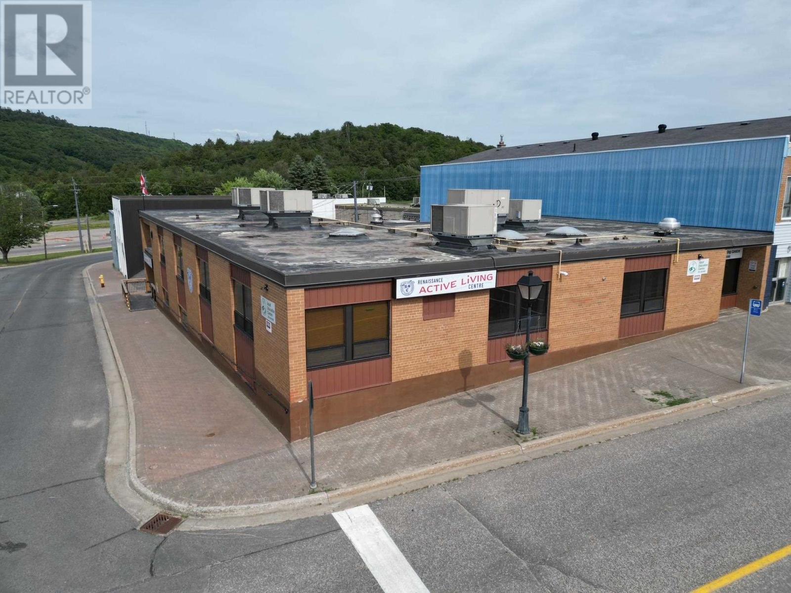 












2 Veteran's WAY

,
Elliot Lake,




Ontario
P5A1Z6

