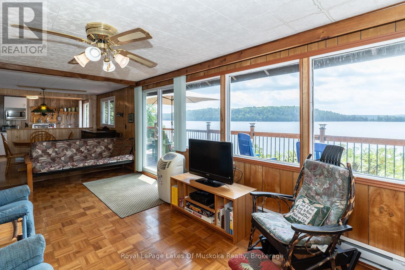 












19325 KAWAGAMA NORTH SHORE

,
Algonquin Highlands (McClintock),




Ontario
P0A1E0

