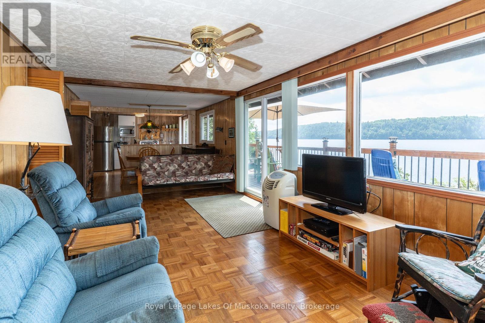 












19325 KAWAGAMA NORTH SHORE

,
Algonquin Highlands (McClintock),




Ontario
P0A1E0

