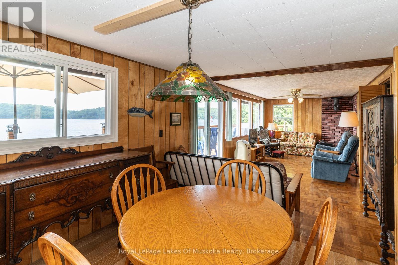 












19325 KAWAGAMA NORTH SHORE

,
Algonquin Highlands (McClintock),




Ontario
P0A1E0

