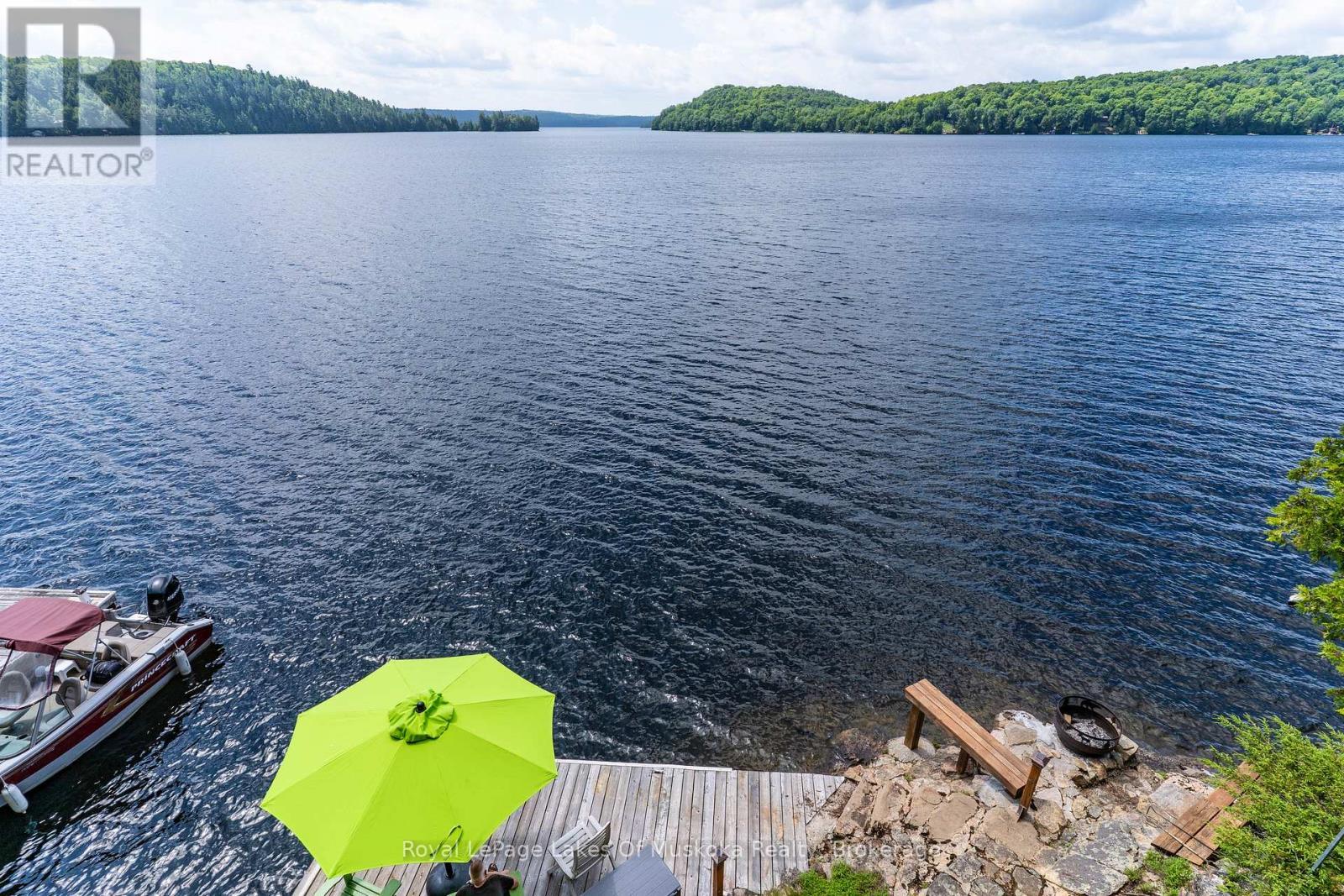 












19325 KAWAGAMA NORTH SHORE

,
Algonquin Highlands (McClintock),




Ontario
P0A1E0

