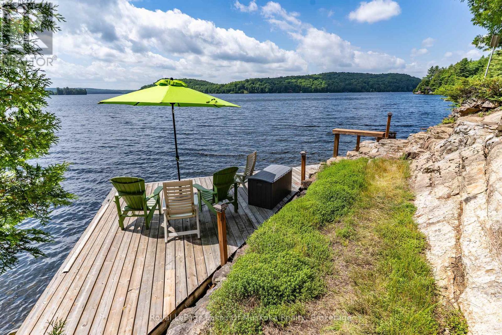 












19325 KAWAGAMA NORTH SHORE

,
Algonquin Highlands (McClintock),




Ontario
P0A1E0

