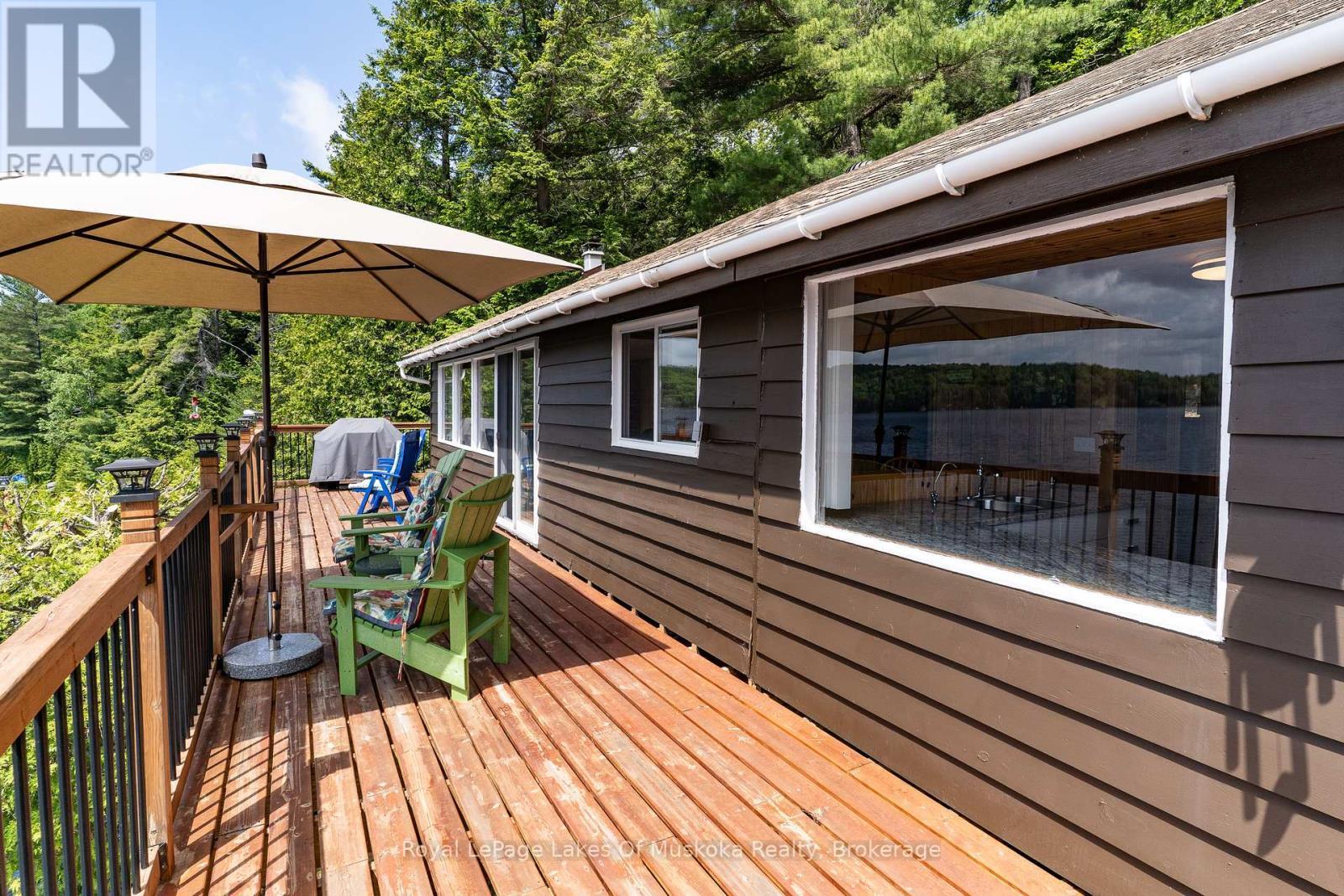 












19325 KAWAGAMA NORTH SHORE

,
Algonquin Highlands (McClintock),




Ontario
P0A1E0

