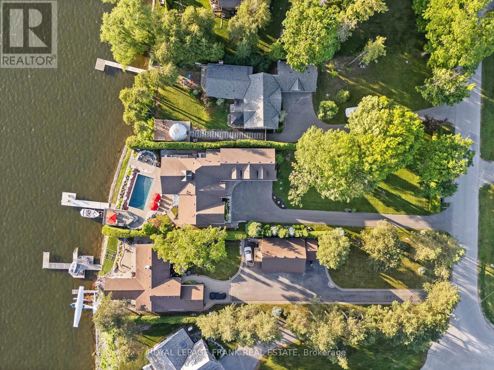 












257 STEPHENSON POINT ROAD

,
Scugog (Port Perry),




Ontario
L9L1B4

