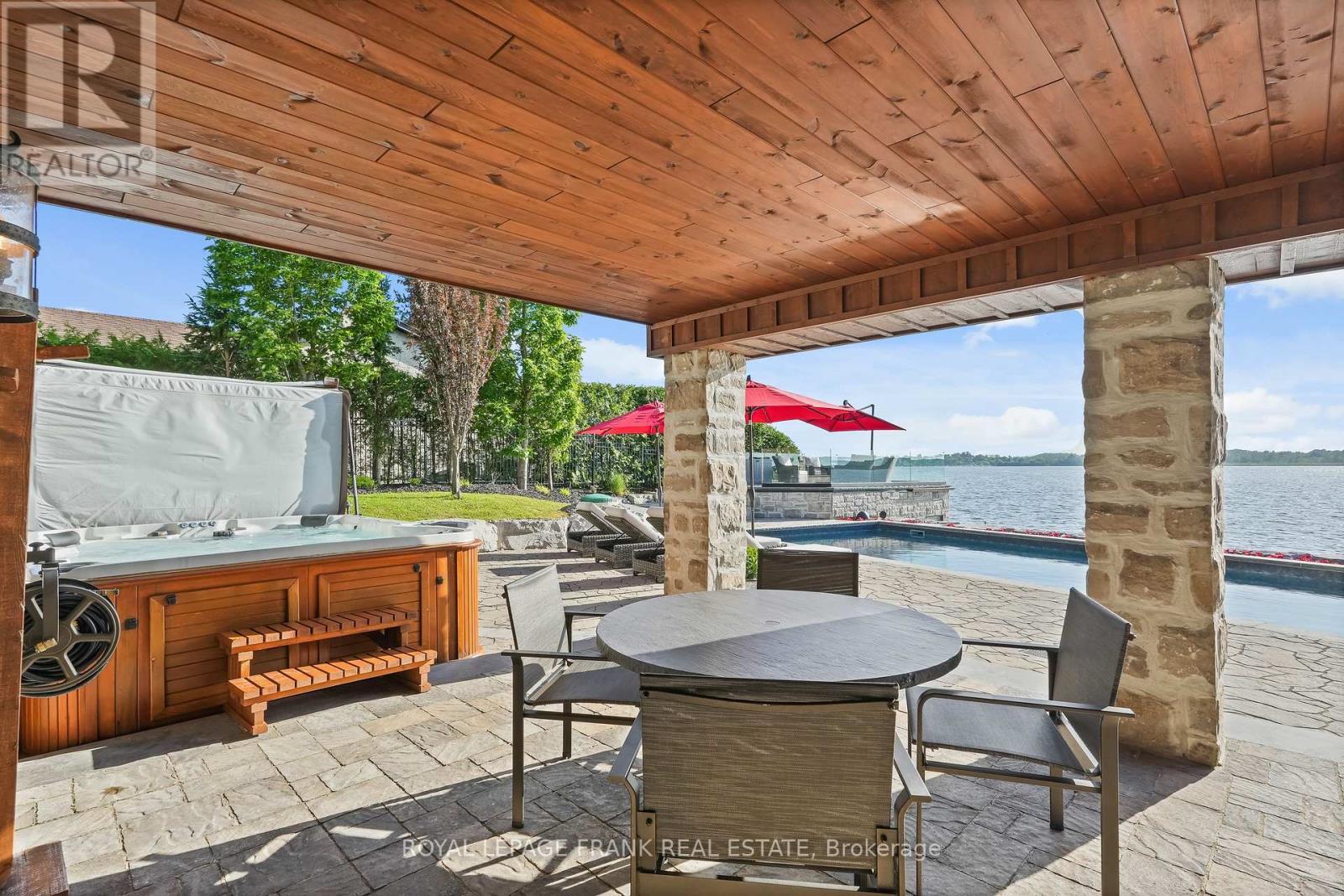 












257 STEPHENSON POINT ROAD

,
Scugog (Port Perry),




Ontario
L9L1B4

