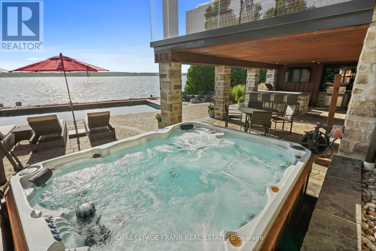 












257 STEPHENSON POINT ROAD

,
Scugog (Port Perry),




Ontario
L9L1B4

