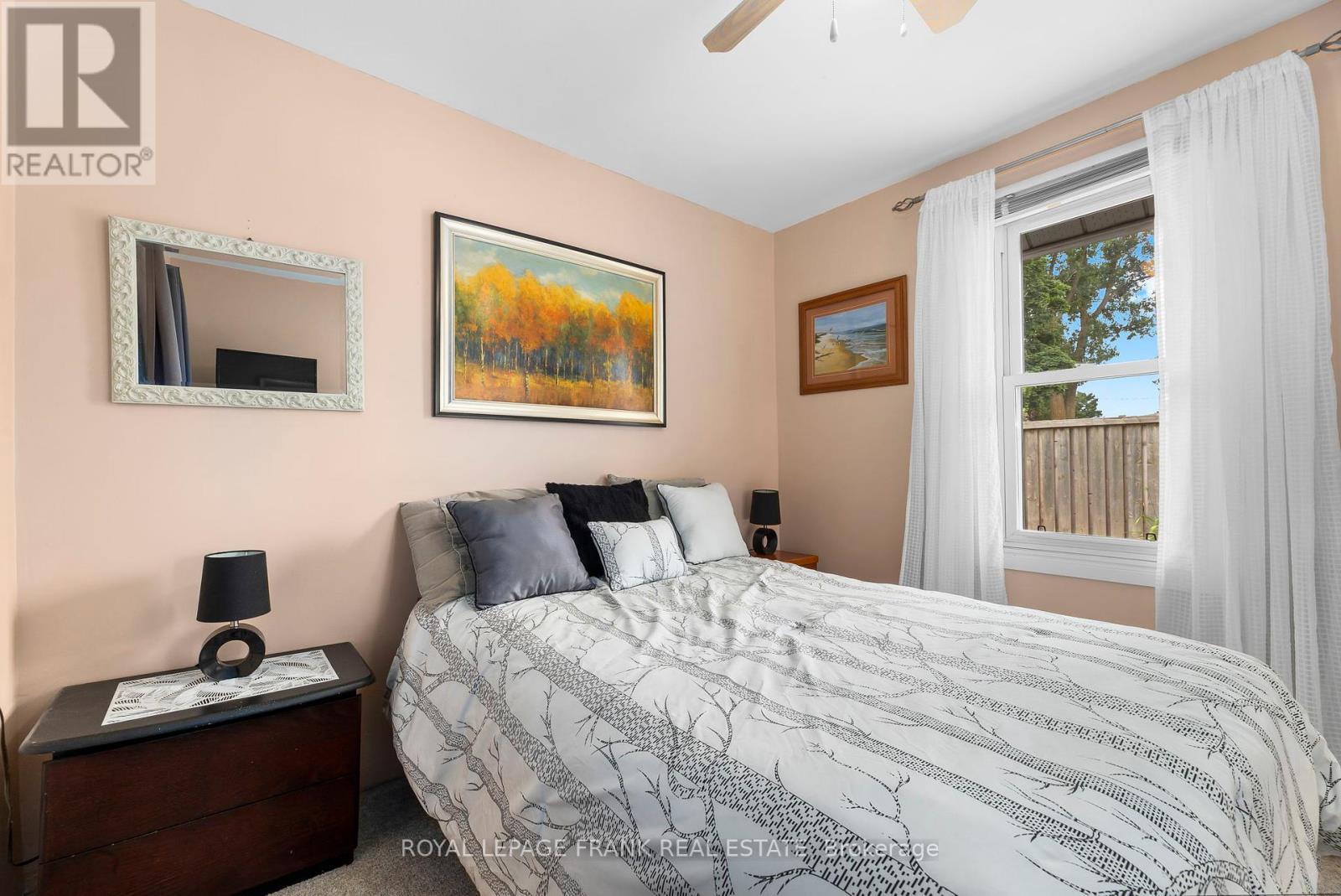 












8 ANGLE STREET

,
Scugog,




Ontario
L0B1E0

