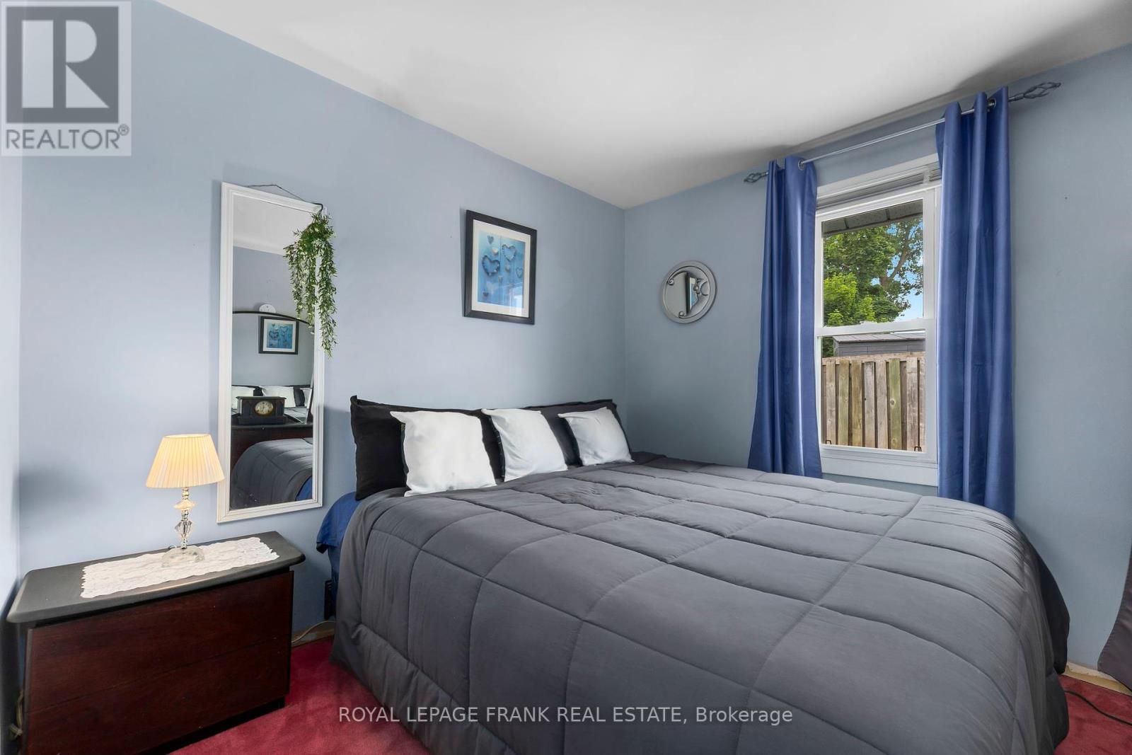 












8 ANGLE STREET

,
Scugog,




Ontario
L0B1E0

