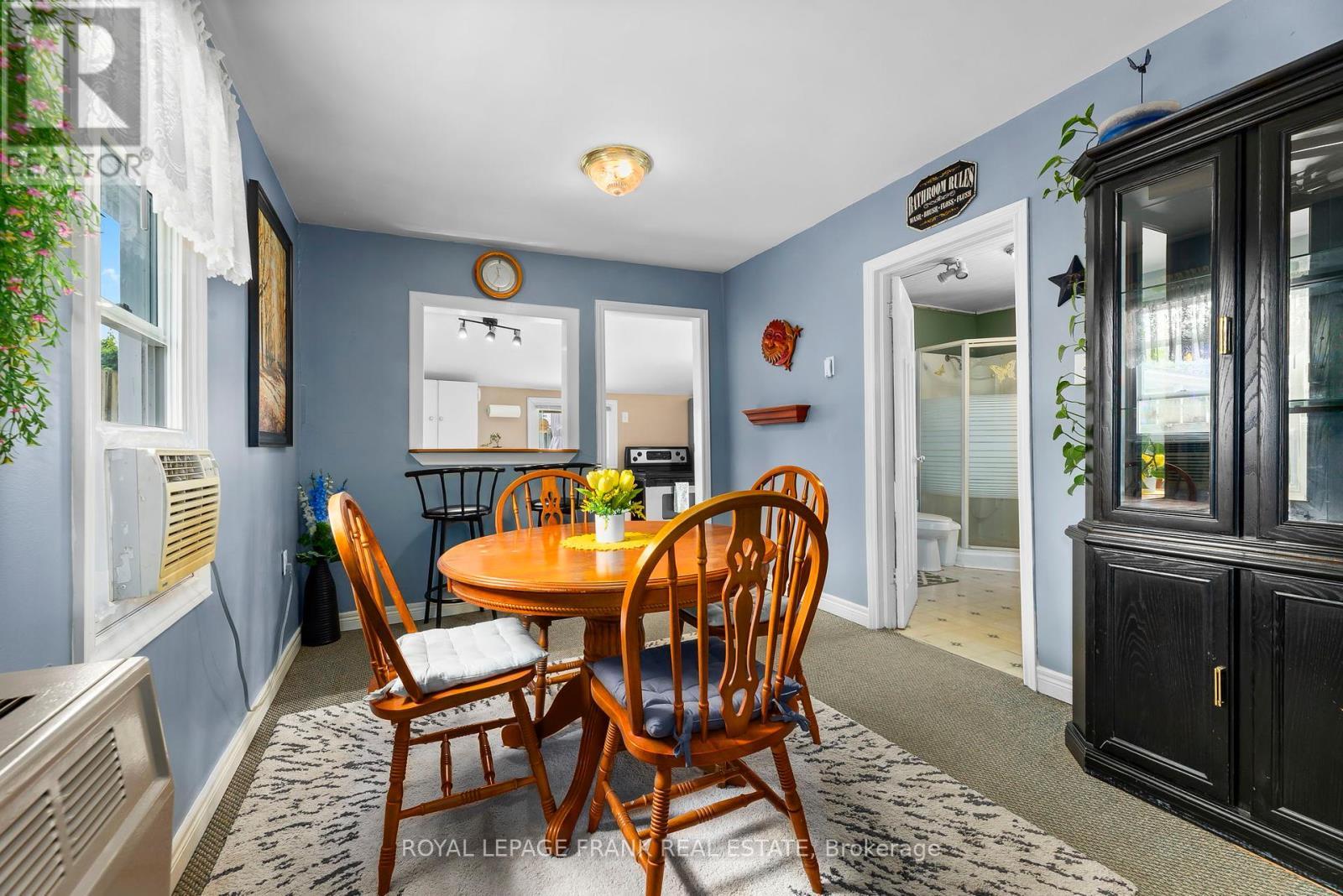 












8 ANGLE STREET

,
Scugog,




Ontario
L0B1E0

