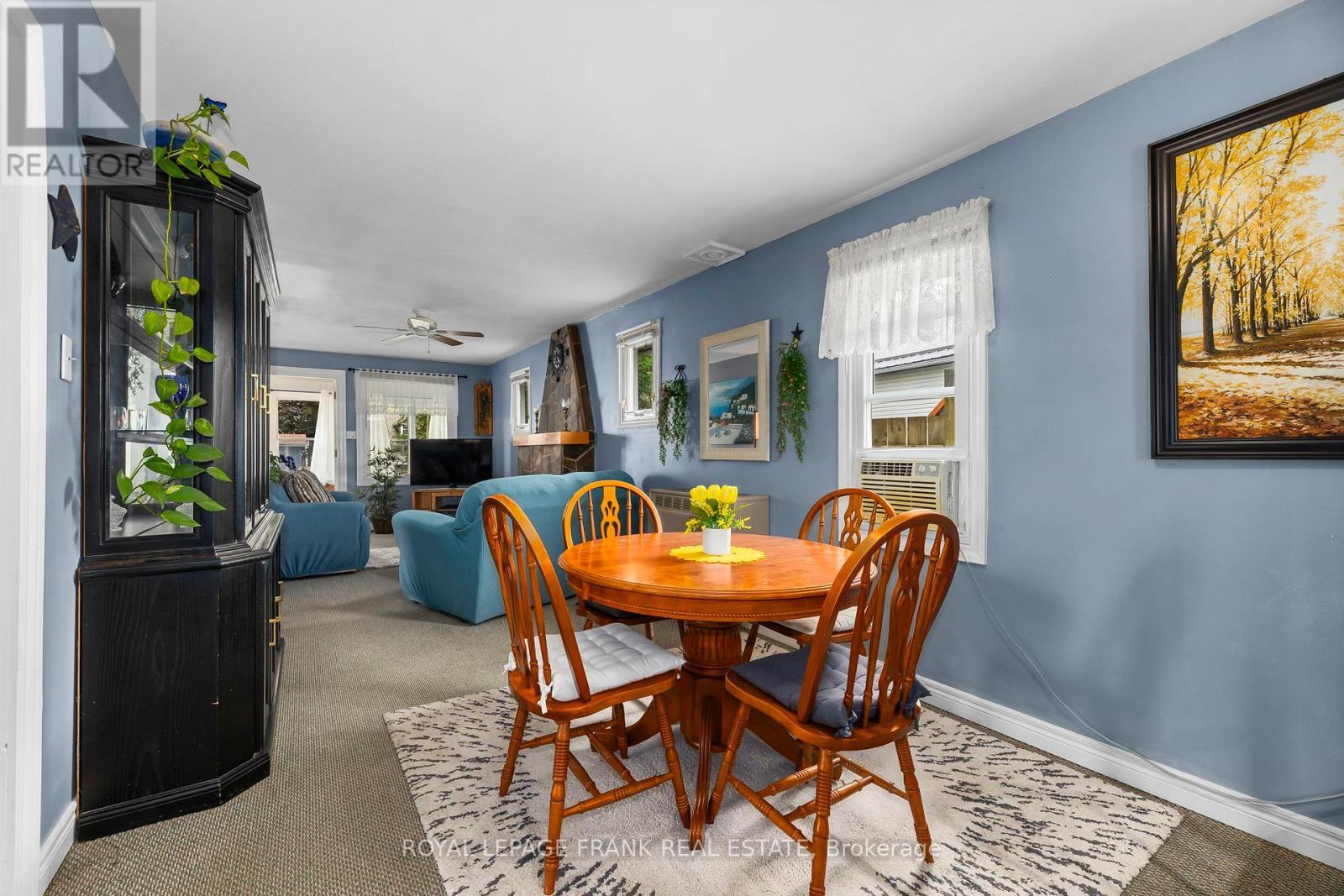 












8 ANGLE STREET

,
Scugog,




Ontario
L0B1E0

