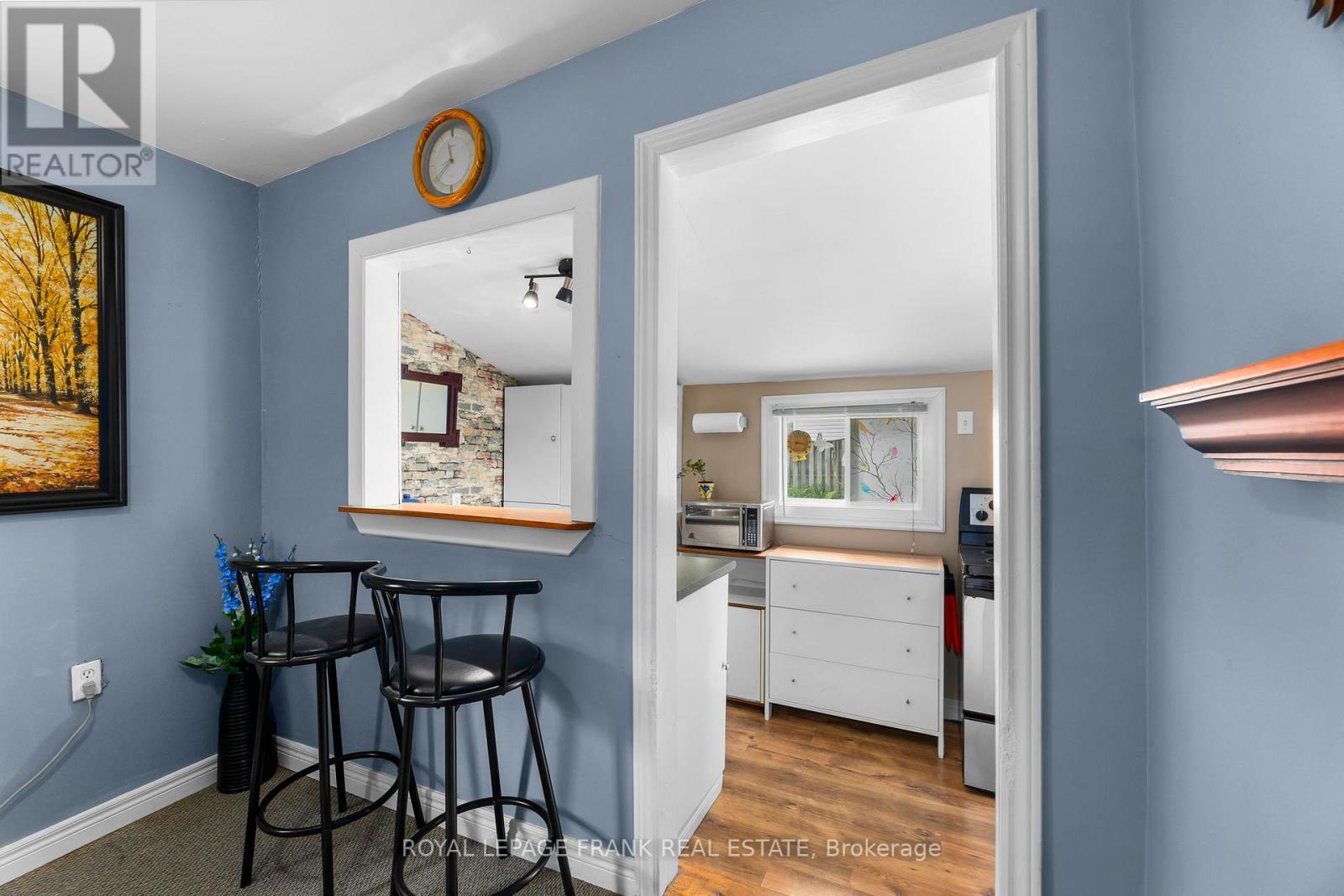 












8 ANGLE STREET

,
Scugog,




Ontario
L0B1E0

