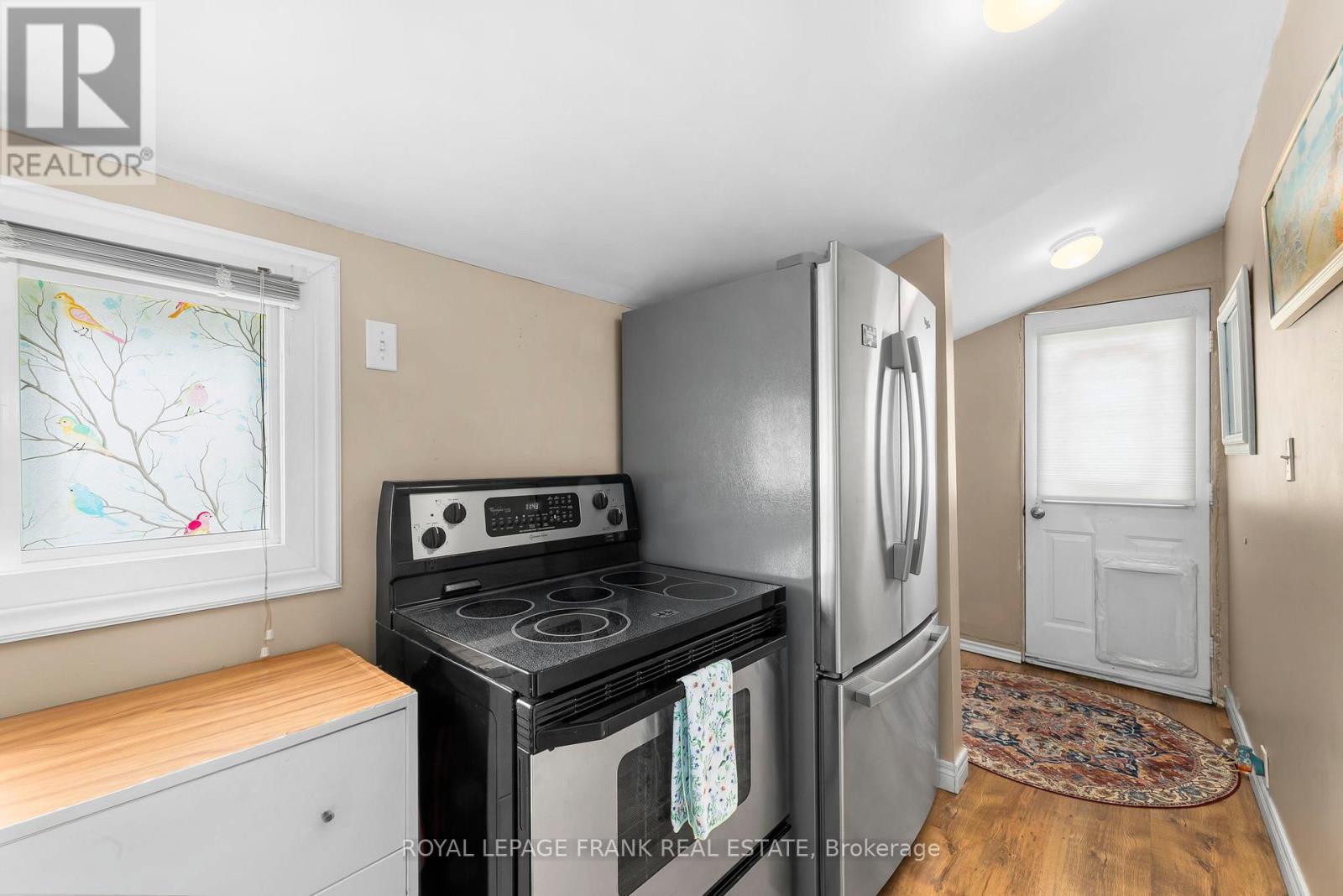 












8 ANGLE STREET

,
Scugog,




Ontario
L0B1E0

