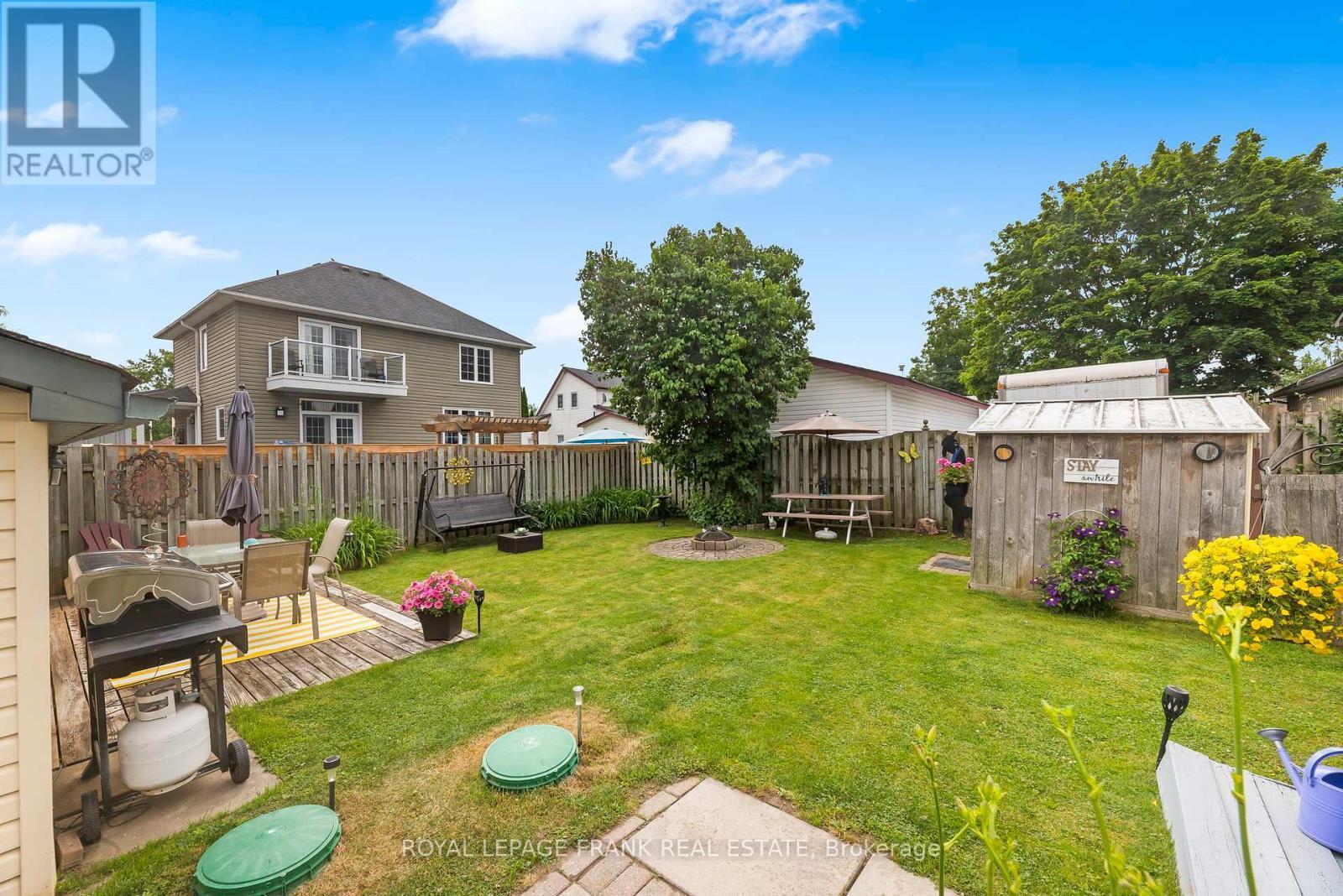 












8 ANGLE STREET

,
Scugog,




Ontario
L0B1E0

