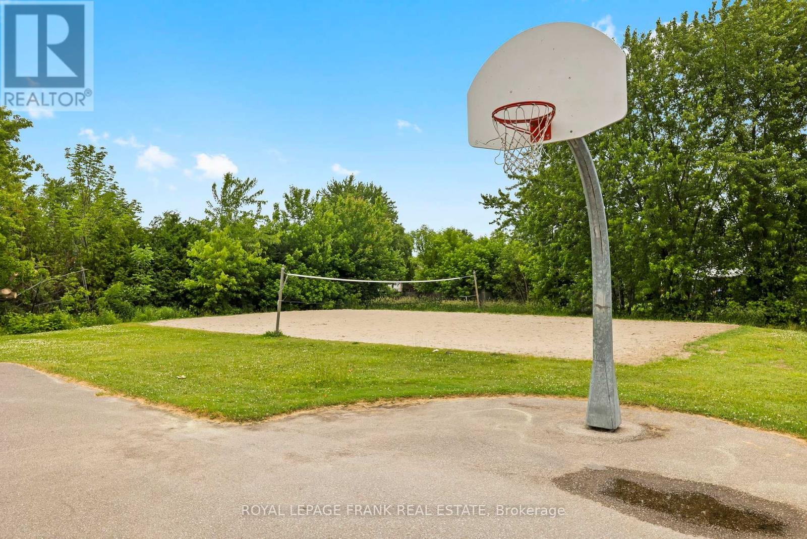 












8 ANGLE STREET

,
Scugog,




Ontario
L0B1E0

