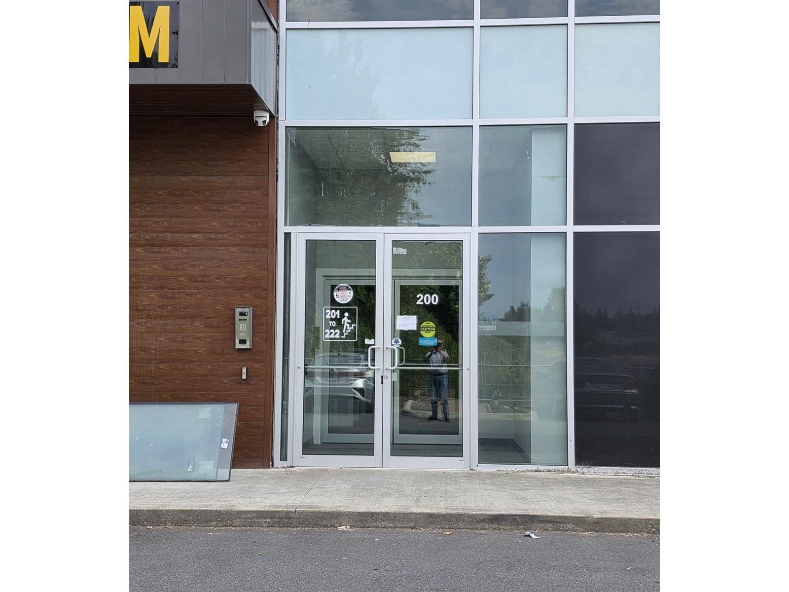 












218 1779 CLEARBROOK ROAD

,
Abbotsford,




British Columbia
V2T5X5

