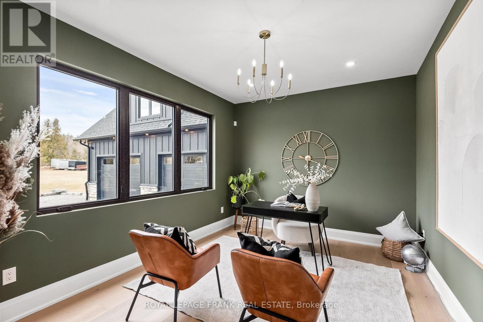 












27 MORTON LINE

,
Cavan Monaghan (Cavan Twp),




Ontario
L0A1C0

