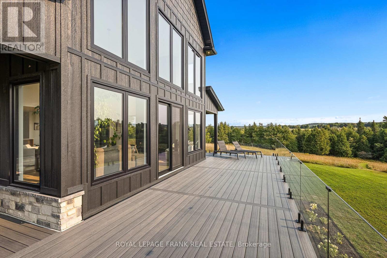 












27 MORTON LINE

,
Cavan Monaghan (Cavan Twp),




Ontario
L0A1C0

