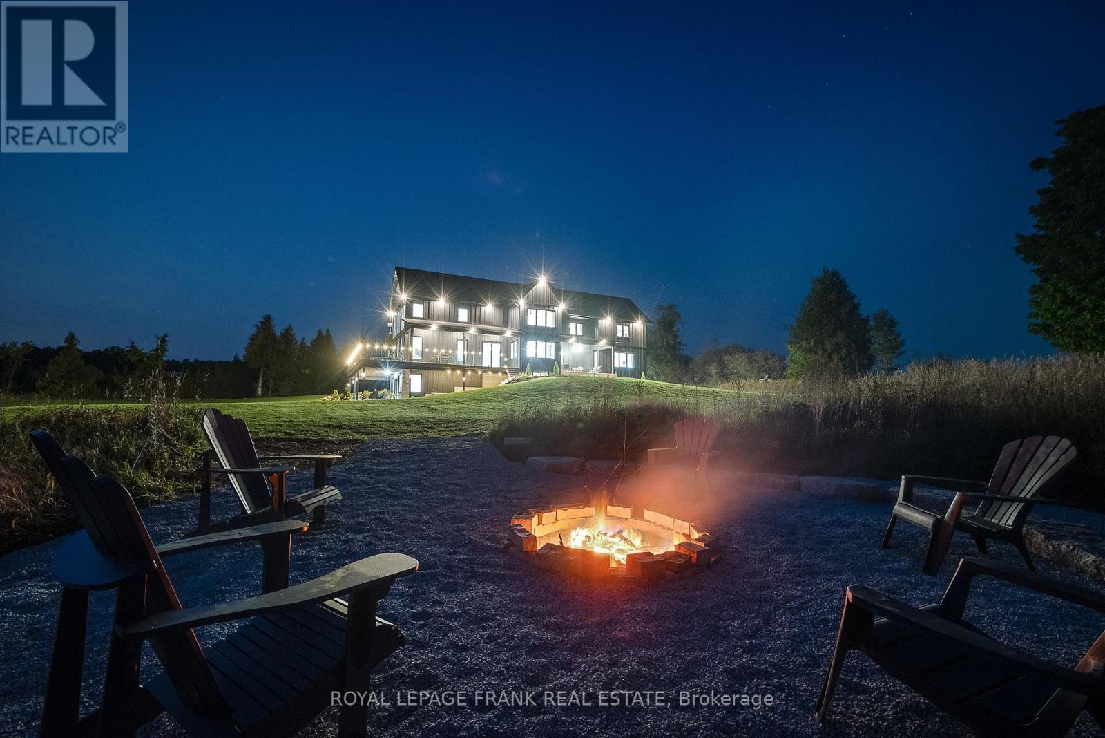 












27 MORTON LINE

,
Cavan Monaghan (Cavan Twp),




Ontario
L0A1C0

