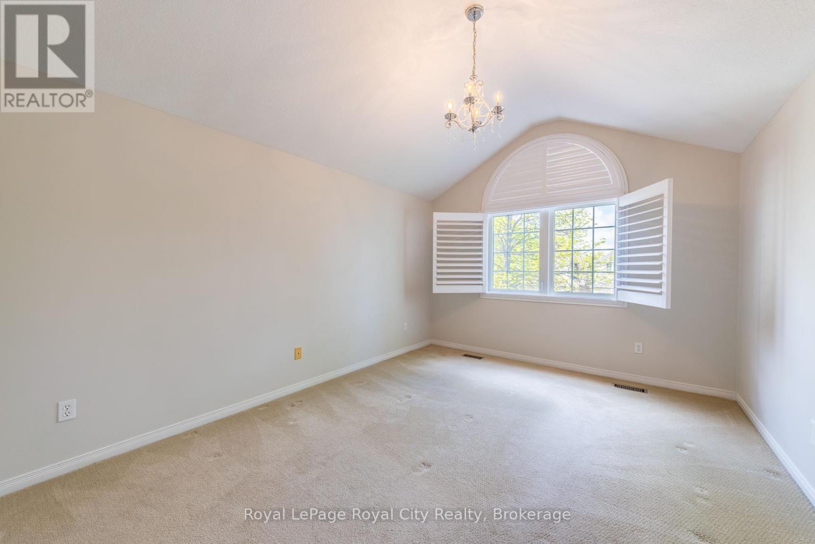 












12 BURKE COURT

,
Guelph (Pineridge/Westminster Woods),




Ontario
N1L1J2

