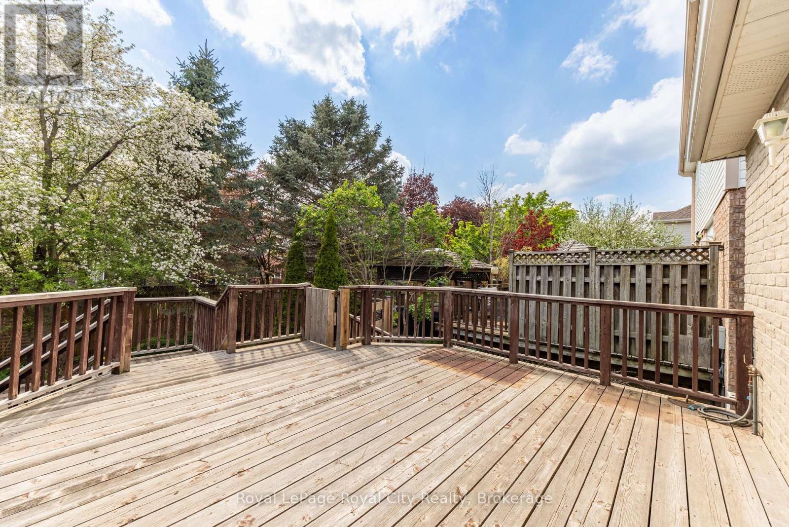 












12 BURKE COURT

,
Guelph (Pineridge/Westminster Woods),




Ontario
N1L1J2

