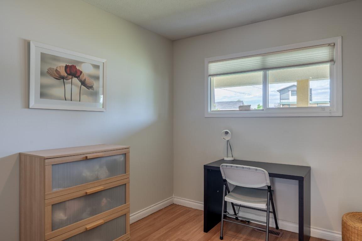 









405


Macaden

Court,
Kelowna,




BC
V1X 2V1

