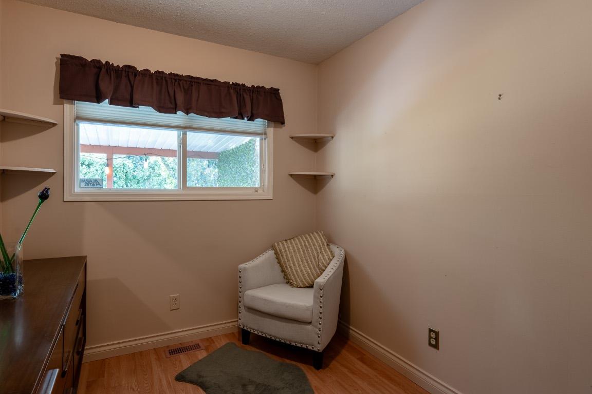 









405


Macaden

Court,
Kelowna,




BC
V1X 2V1


