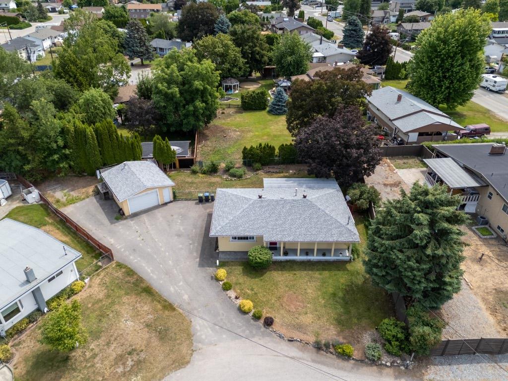 









405


Macaden

Court,
Kelowna,




BC
V1X 2V1

