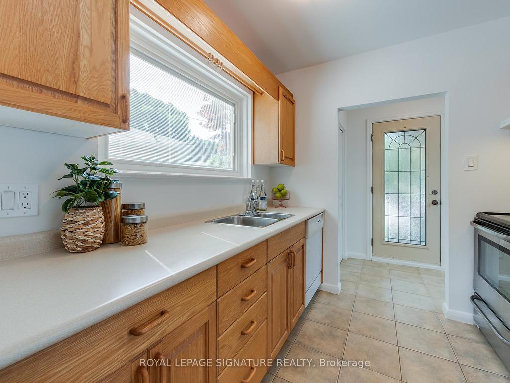 









86


MURELLEN

Crescent,
Toronto,




ON
M4A 2K5


