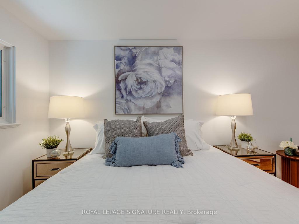 









86


MURELLEN

Crescent,
Toronto,




ON
M4A 2K5

