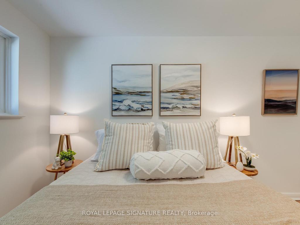 









86


MURELLEN

Crescent,
Toronto,




ON
M4A 2K5

