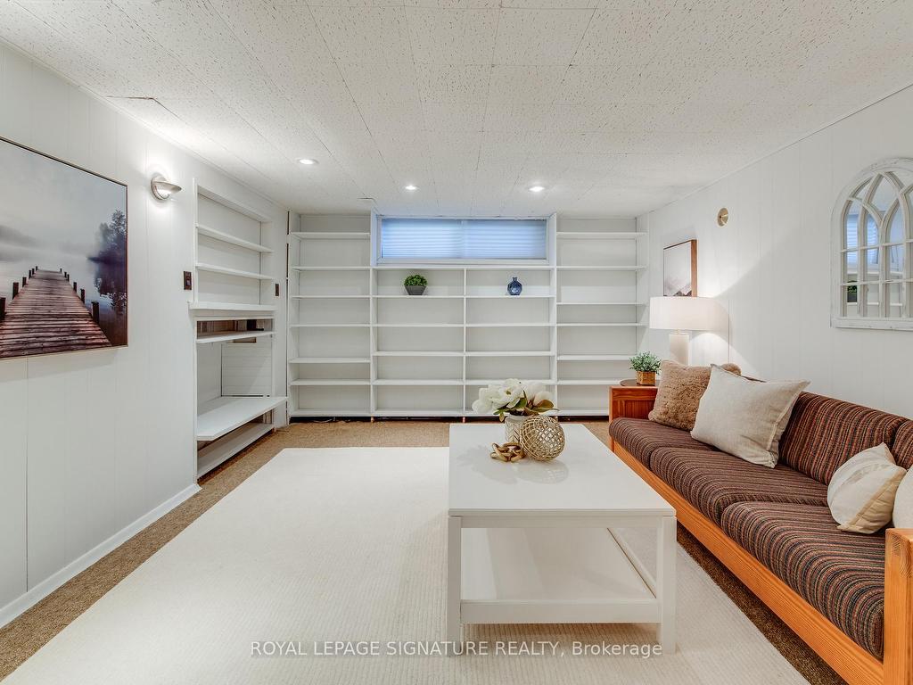









86


MURELLEN

Crescent,
Toronto,




ON
M4A 2K5

