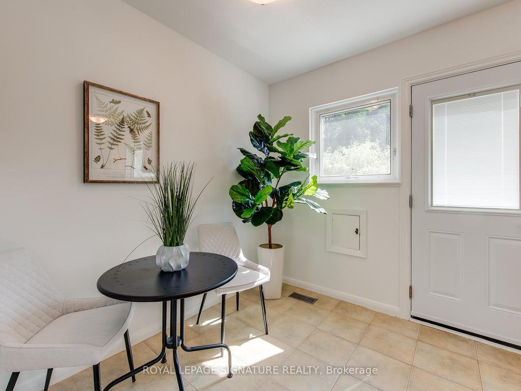 









86


MURELLEN

Crescent,
Toronto,




ON
M4A 2K5

