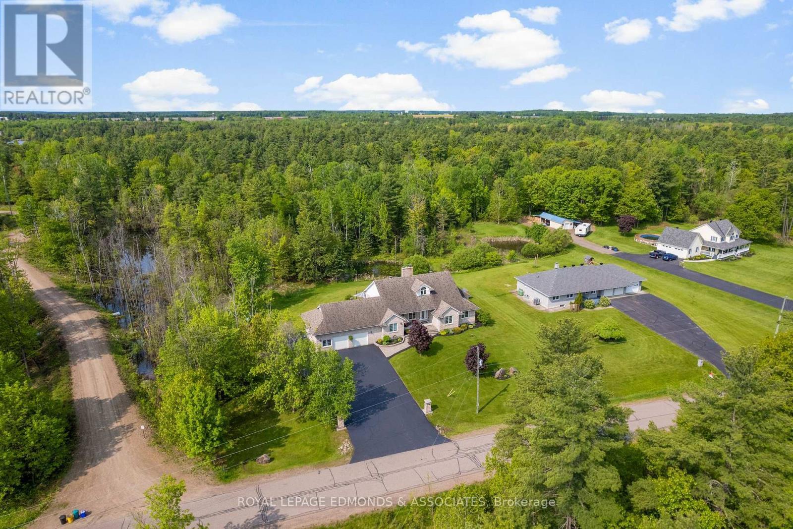 












50 BLUE DANUBE WAY

,
Laurentian Valley,




Ontario
K8A6W2

