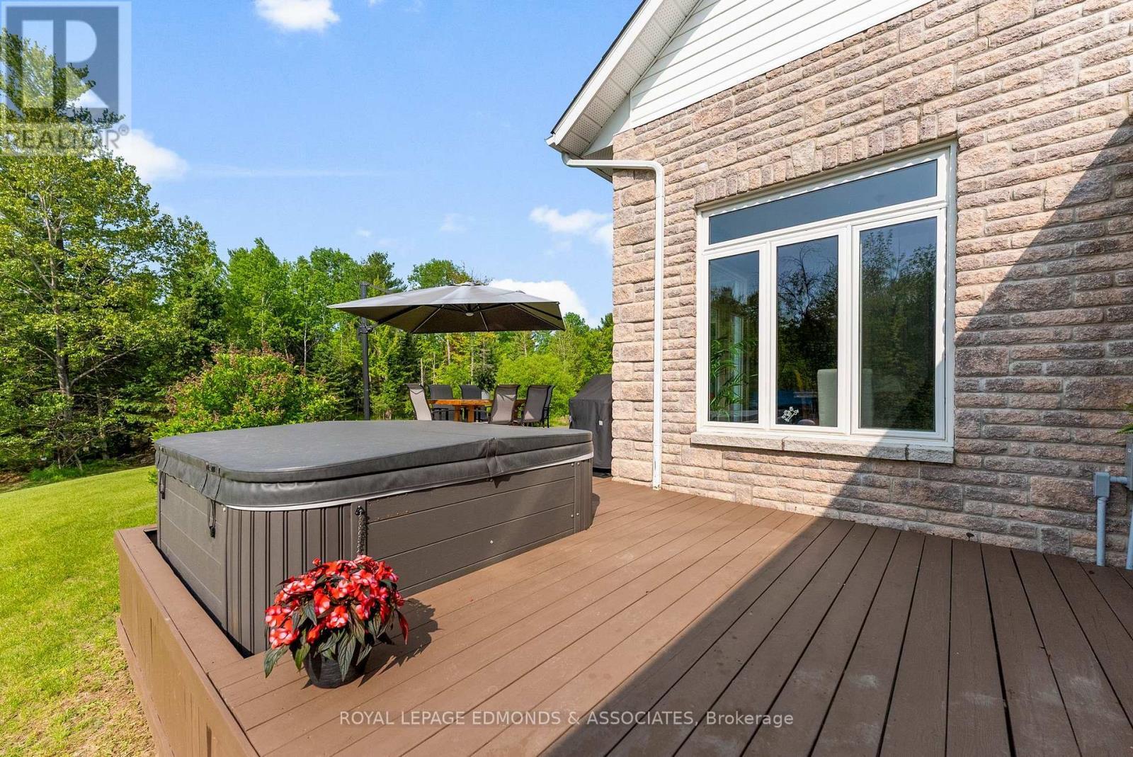 












50 BLUE DANUBE WAY

,
Laurentian Valley,




Ontario
K8A6W2

