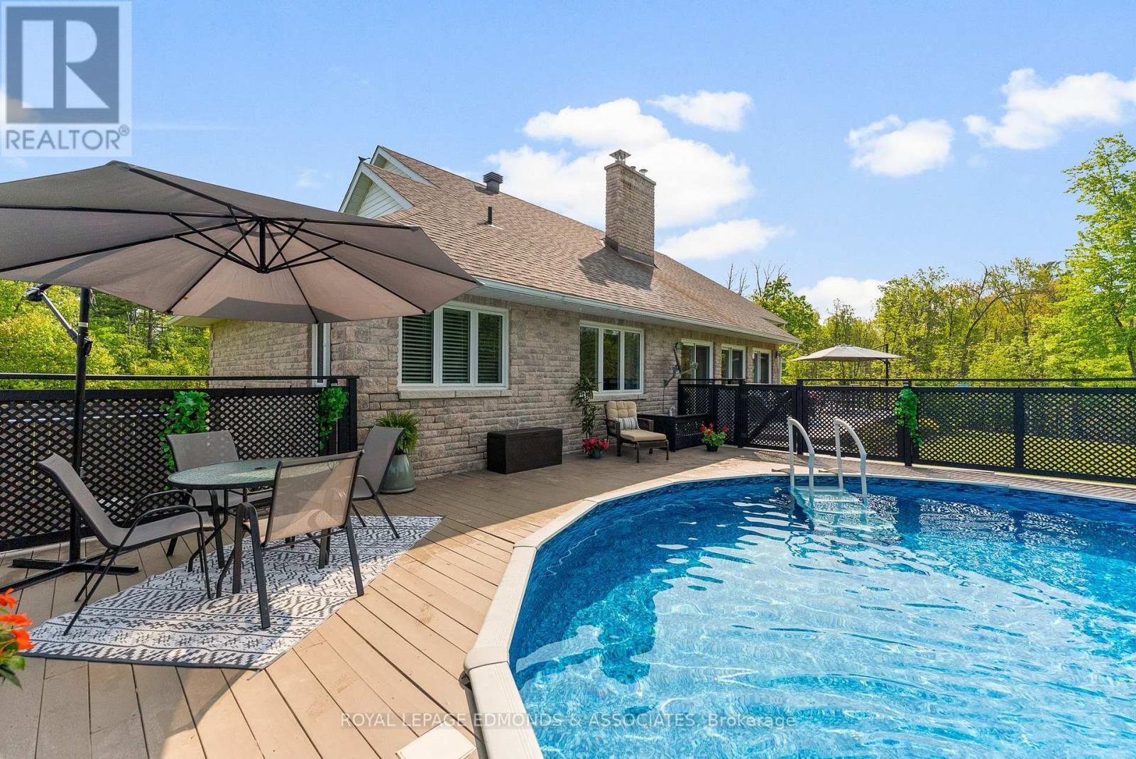 












50 BLUE DANUBE WAY

,
Laurentian Valley,




Ontario
K8A6W2

