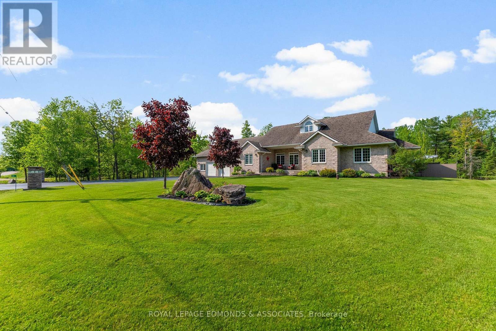 












50 BLUE DANUBE WAY

,
Laurentian Valley,




Ontario
K8A6W2

