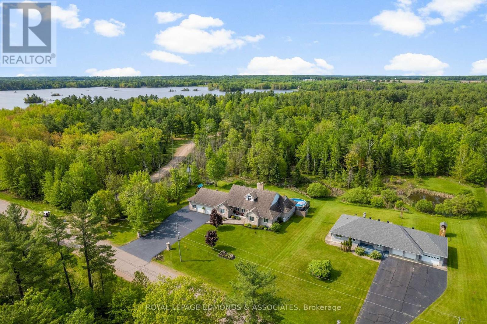 












50 BLUE DANUBE WAY

,
Laurentian Valley,




Ontario
K8A6W2

