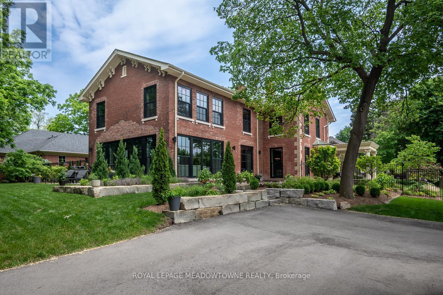 












57 VICTORIA STREET

,
Milton,




Ontario
L9T1S6

