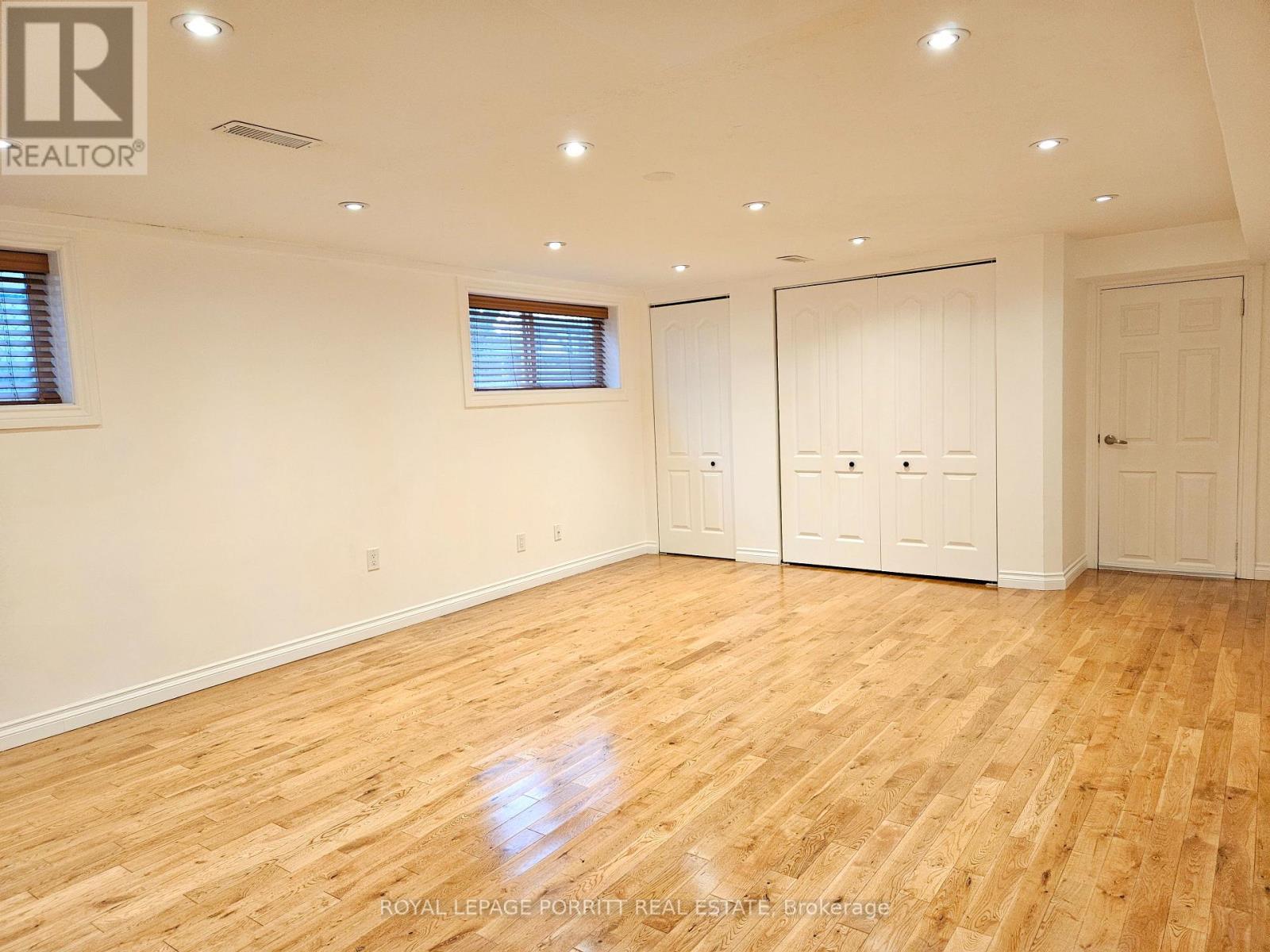 












LOWER - 273 DELTA STREET

,
Toronto,




Ontario
M8W4G1

