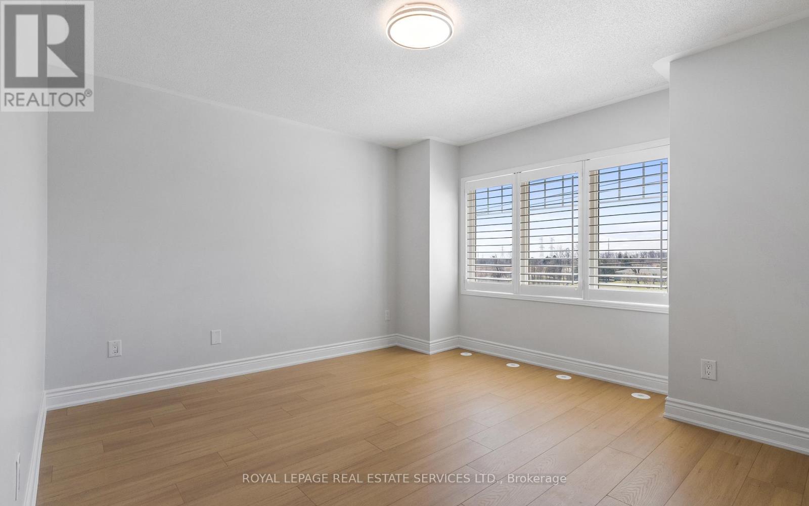 












7 - 5025 NINTH LINE

,
Mississauga,




Ontario
L5M0E9

