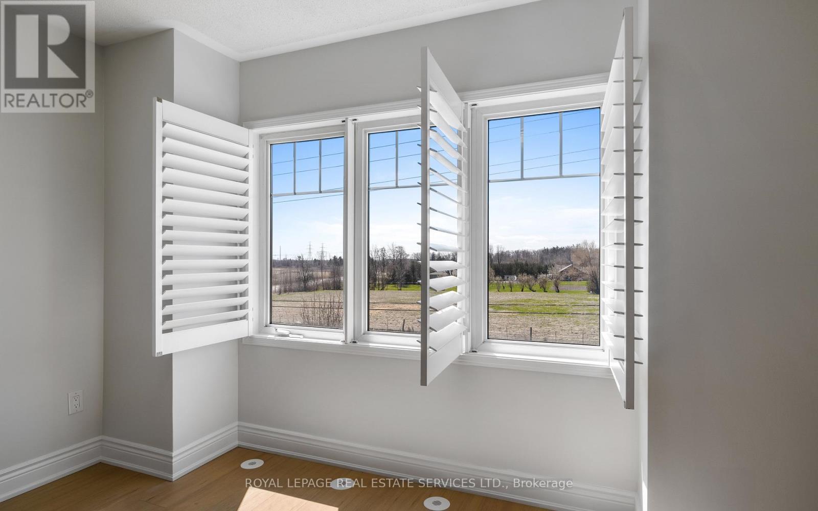 












7 - 5025 NINTH LINE

,
Mississauga,




Ontario
L5M0E9

