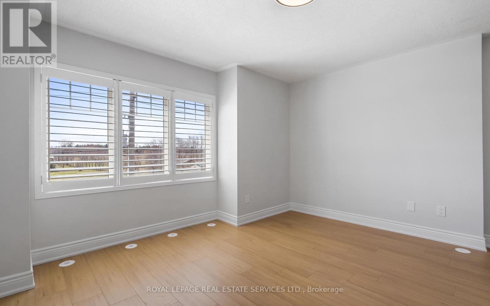 












7 - 5025 NINTH LINE

,
Mississauga,




Ontario
L5M0E9

